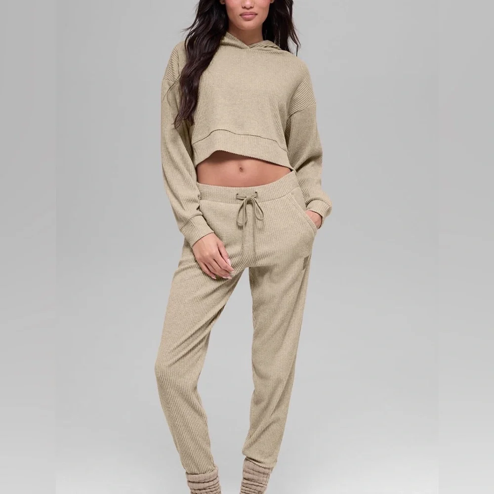 Alo Muse Hoodie and Sweatpant Set - Picture 7 of 14